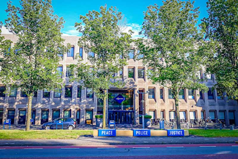 humaniseren arrestantencomplex humaniseren arrestantencomplex